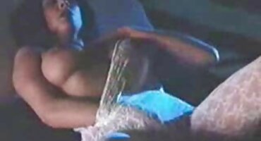 sex vn me con Quan hệ tình dục đam mê từ một phim heo 3x cặp vợ chồng trong phòng ngủ.
